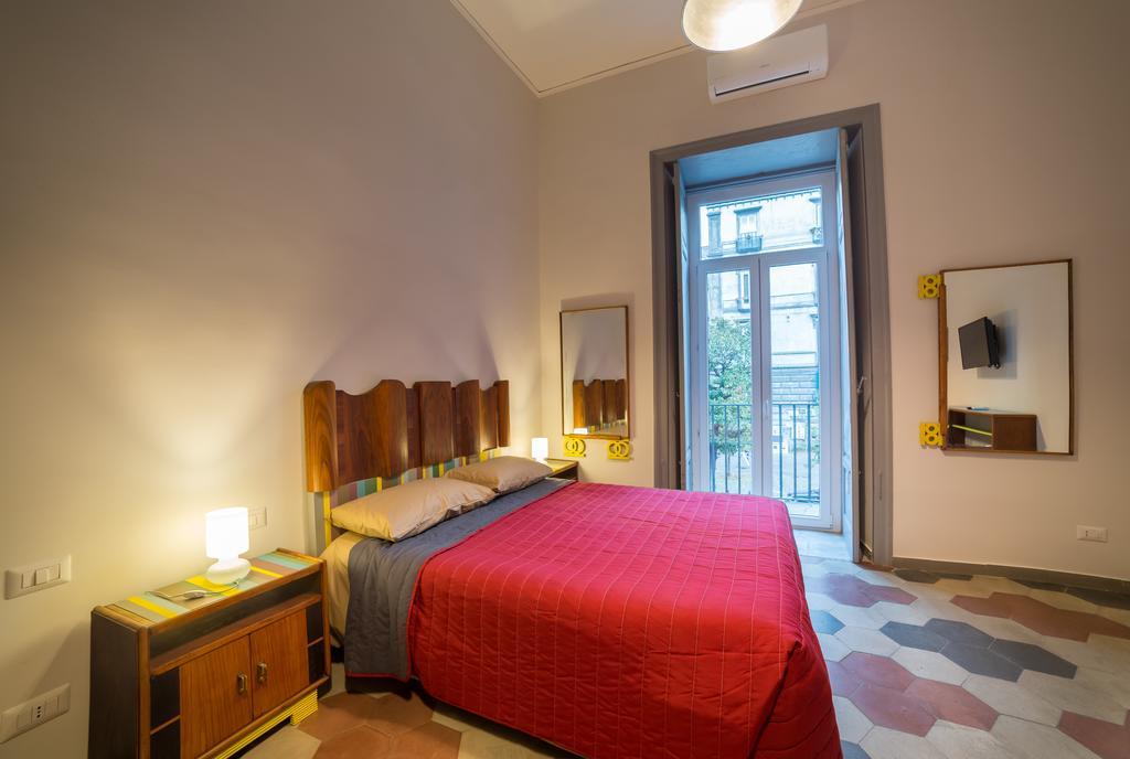 Bed and Breakfast The Foria House By House In Nápoles Habitación foto