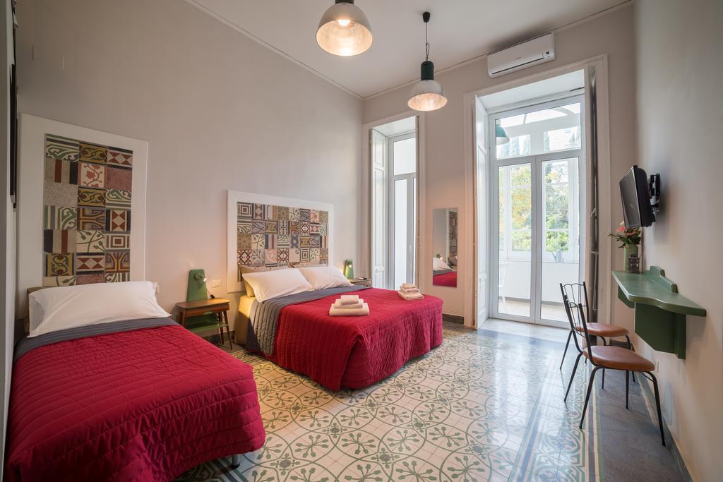 Bed and Breakfast The Foria House By House In Nápoles Habitación foto