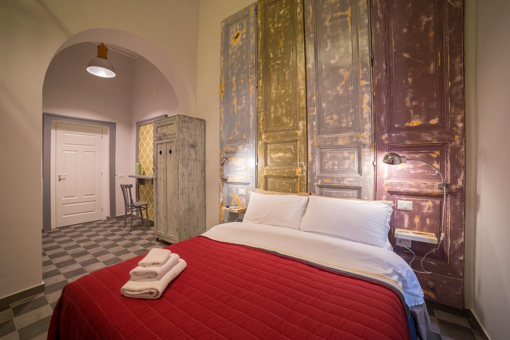 Bed and Breakfast The Foria House By House In Nápoles Habitación foto