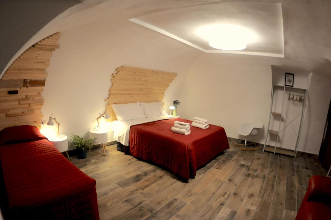 Bed and Breakfast The Foria House By House In Nápoles Exterior foto