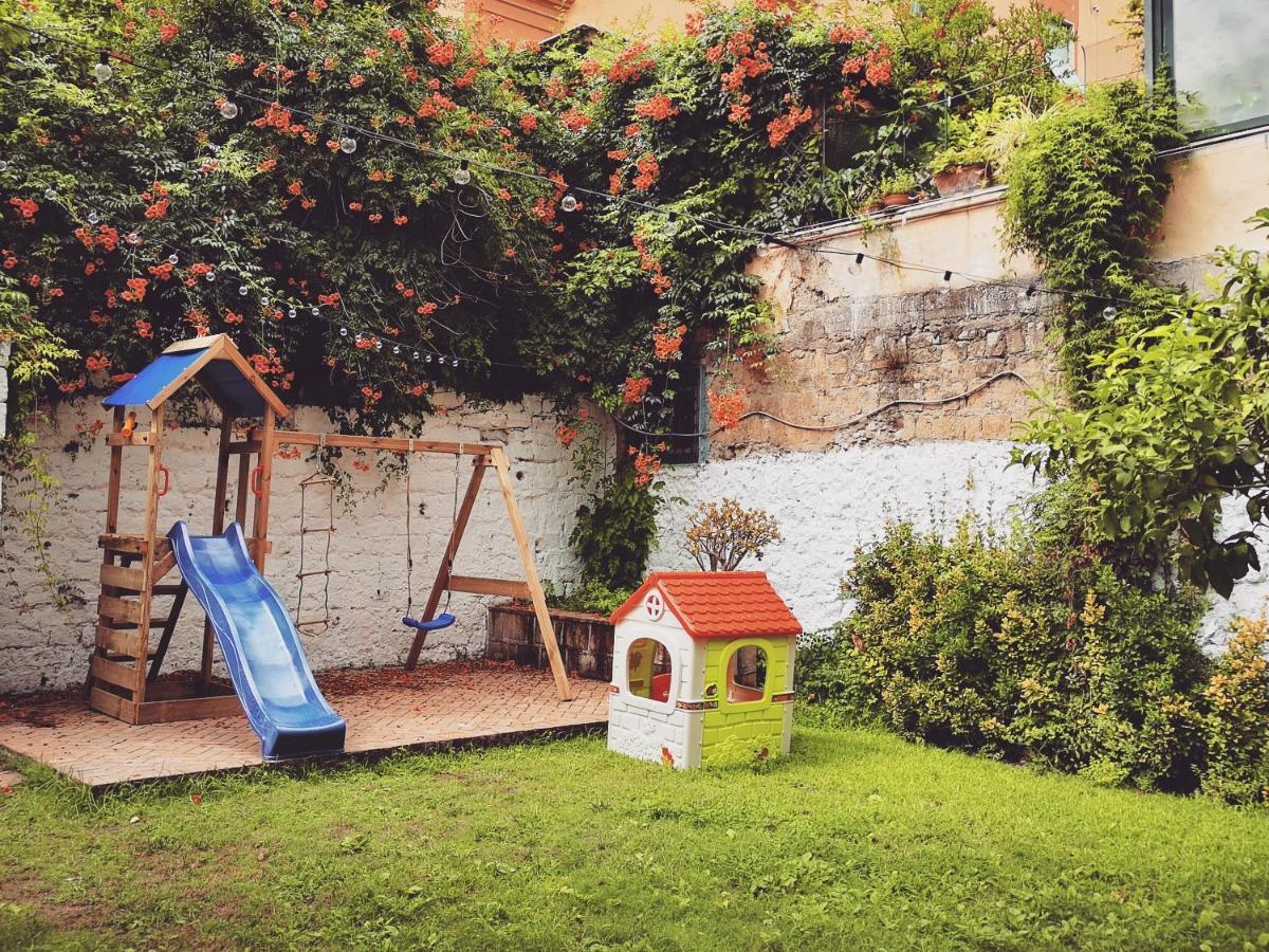 Bed and Breakfast The Foria House By House In Nápoles Exterior foto